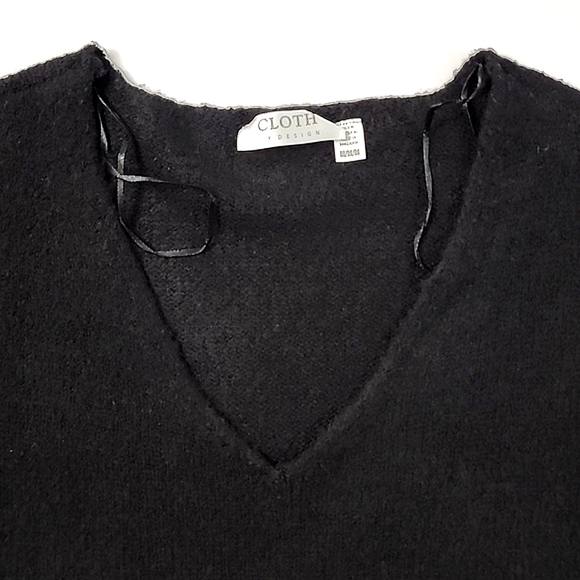CLOTH by Design Women's Black High Low V-Neck Knit Soft Sweater Size Medium - Picture 5 of 11